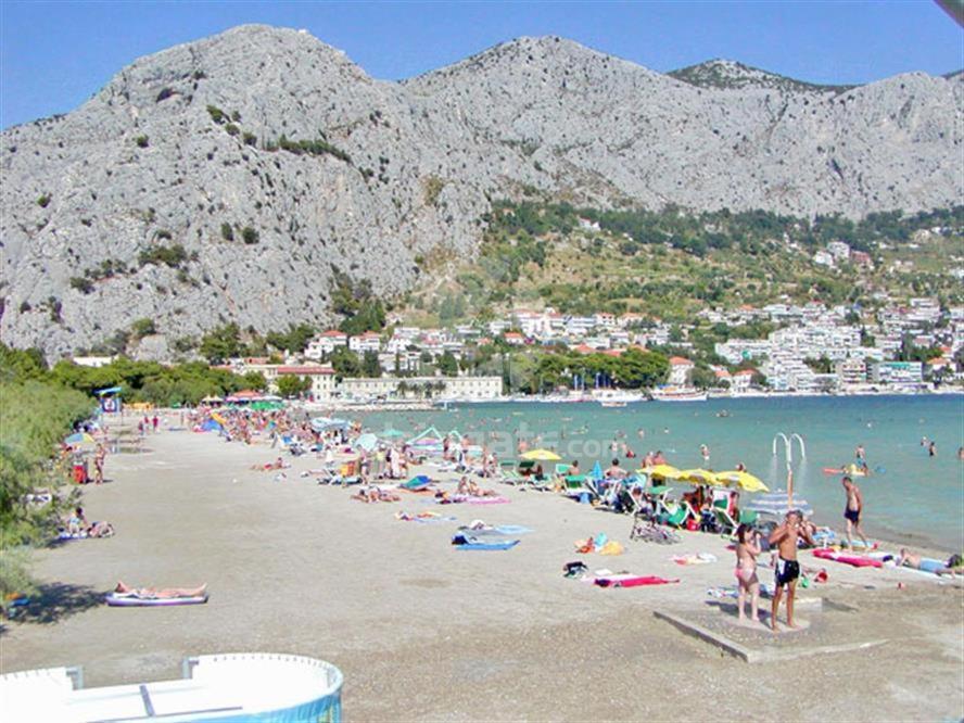 Apartment With 2 Balconies And Sea View Omis Exterior photo